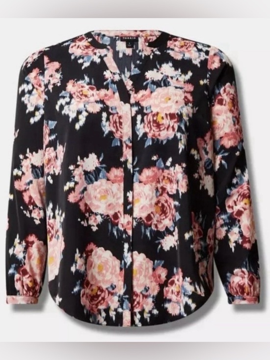 torrid Tops - 🖤🩷 Torrid Black and Pink Floral Top